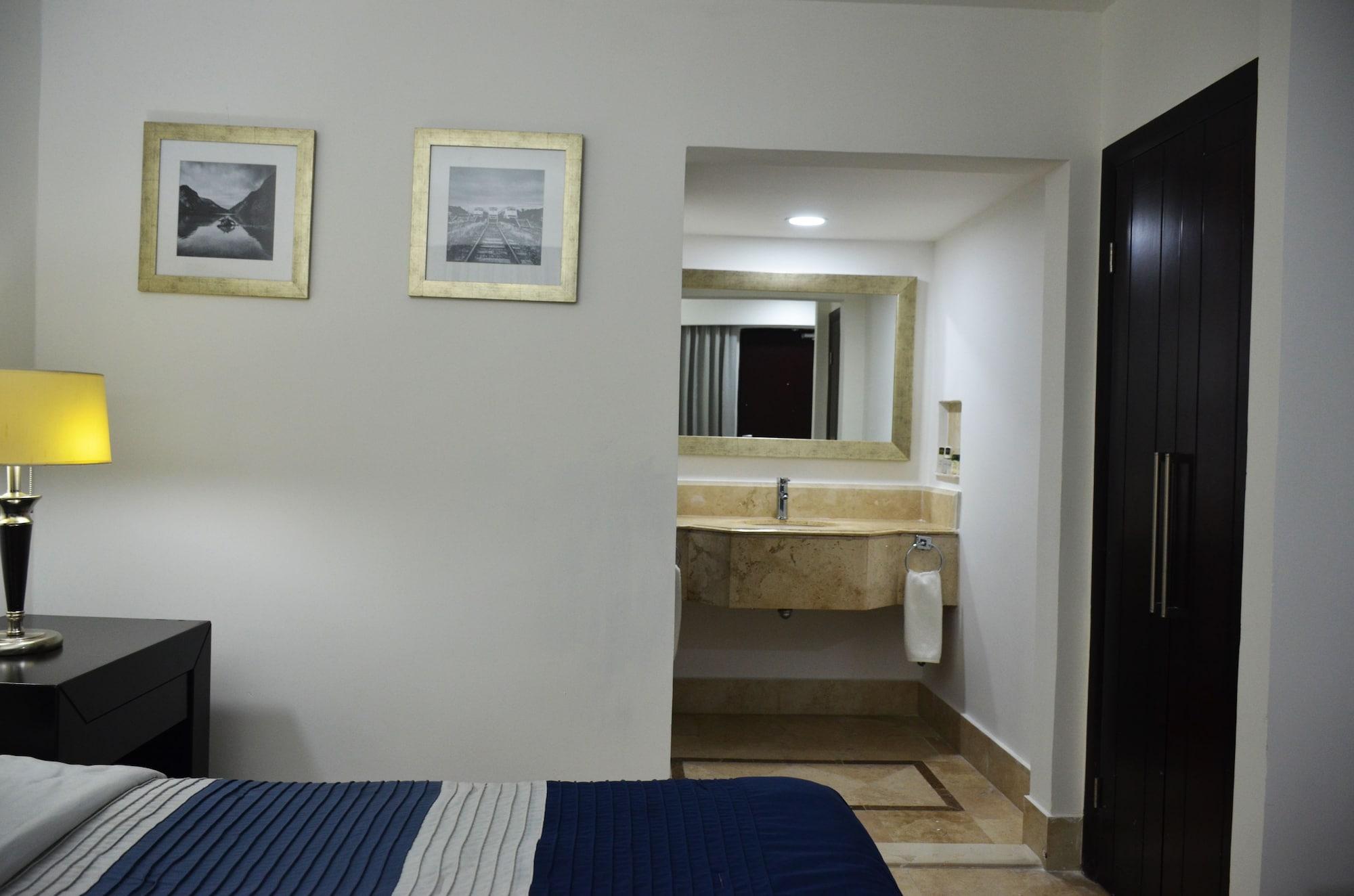 Wyndham Garden Los Mochis Plaza Inn Exteriör bild