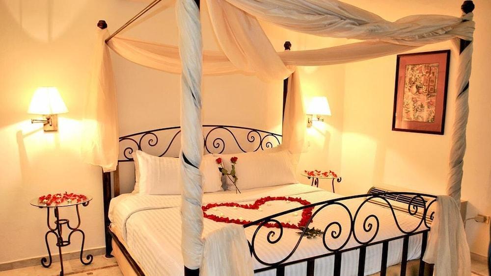 Wyndham Garden Los Mochis Plaza Inn Exteriör bild