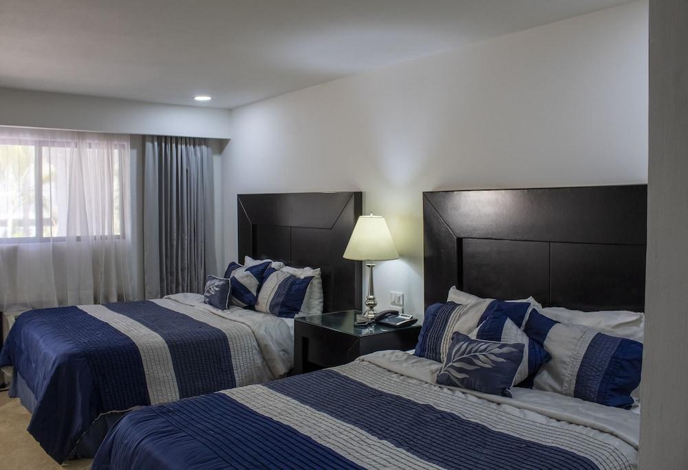 Wyndham Garden Los Mochis Plaza Inn Exteriör bild