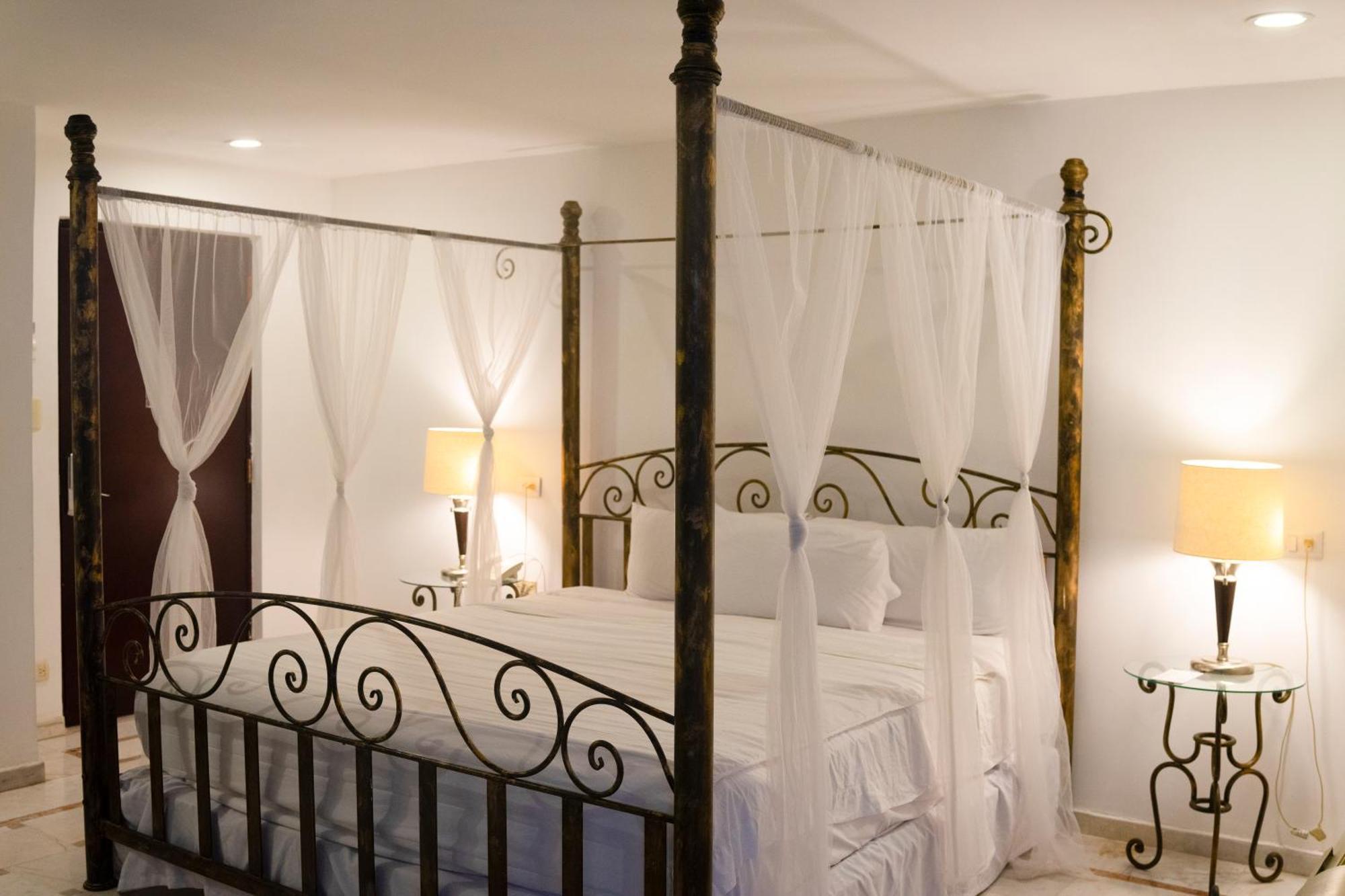 Wyndham Garden Los Mochis Plaza Inn Exteriör bild