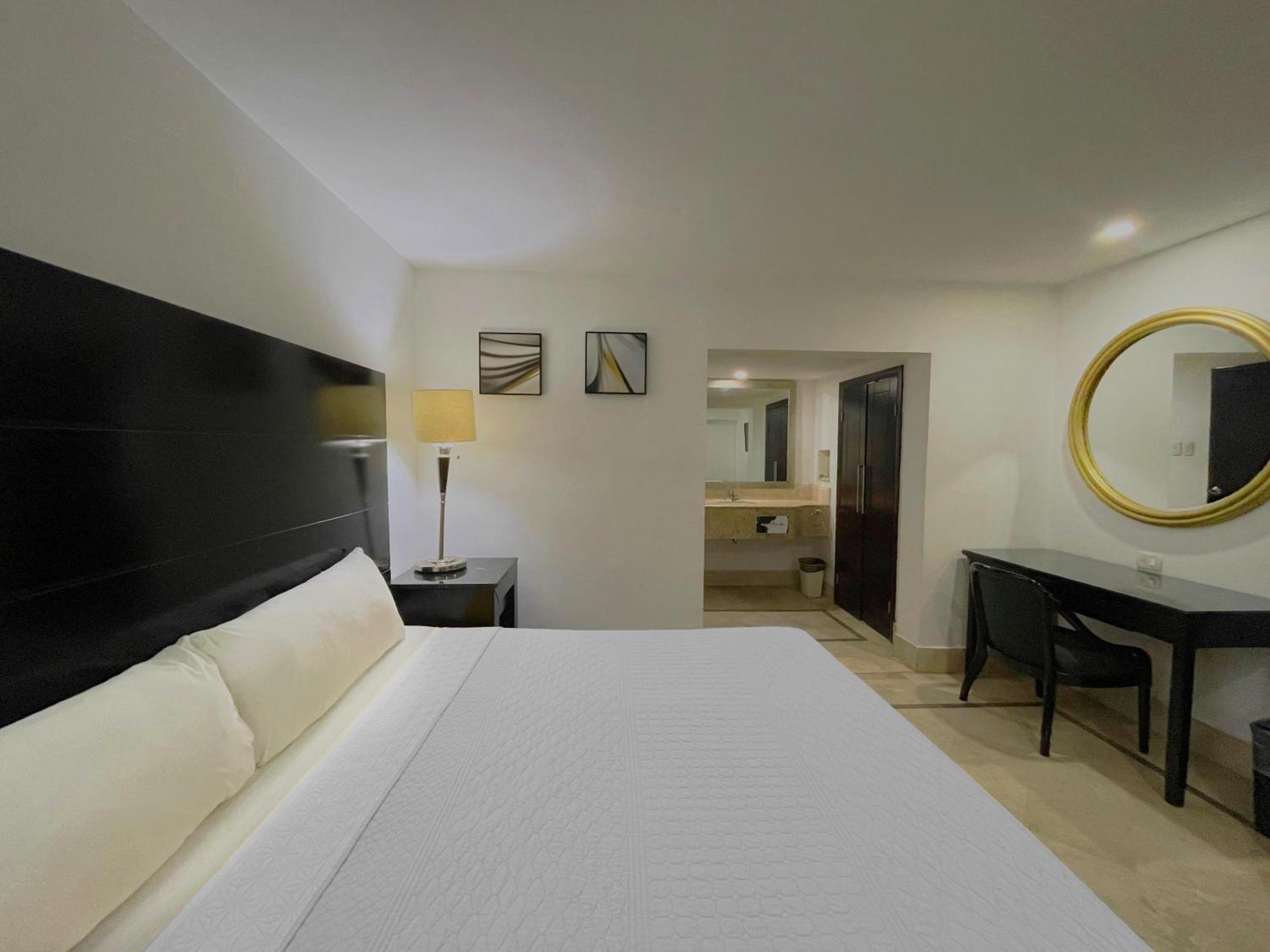 Wyndham Garden Los Mochis Plaza Inn Exteriör bild