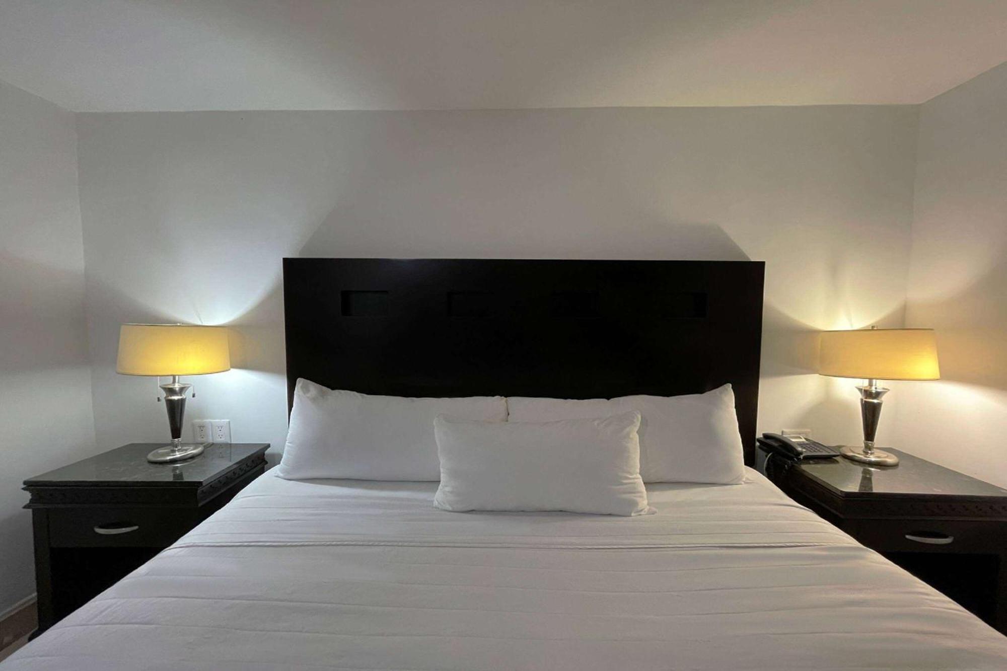 Wyndham Garden Los Mochis Plaza Inn Exteriör bild