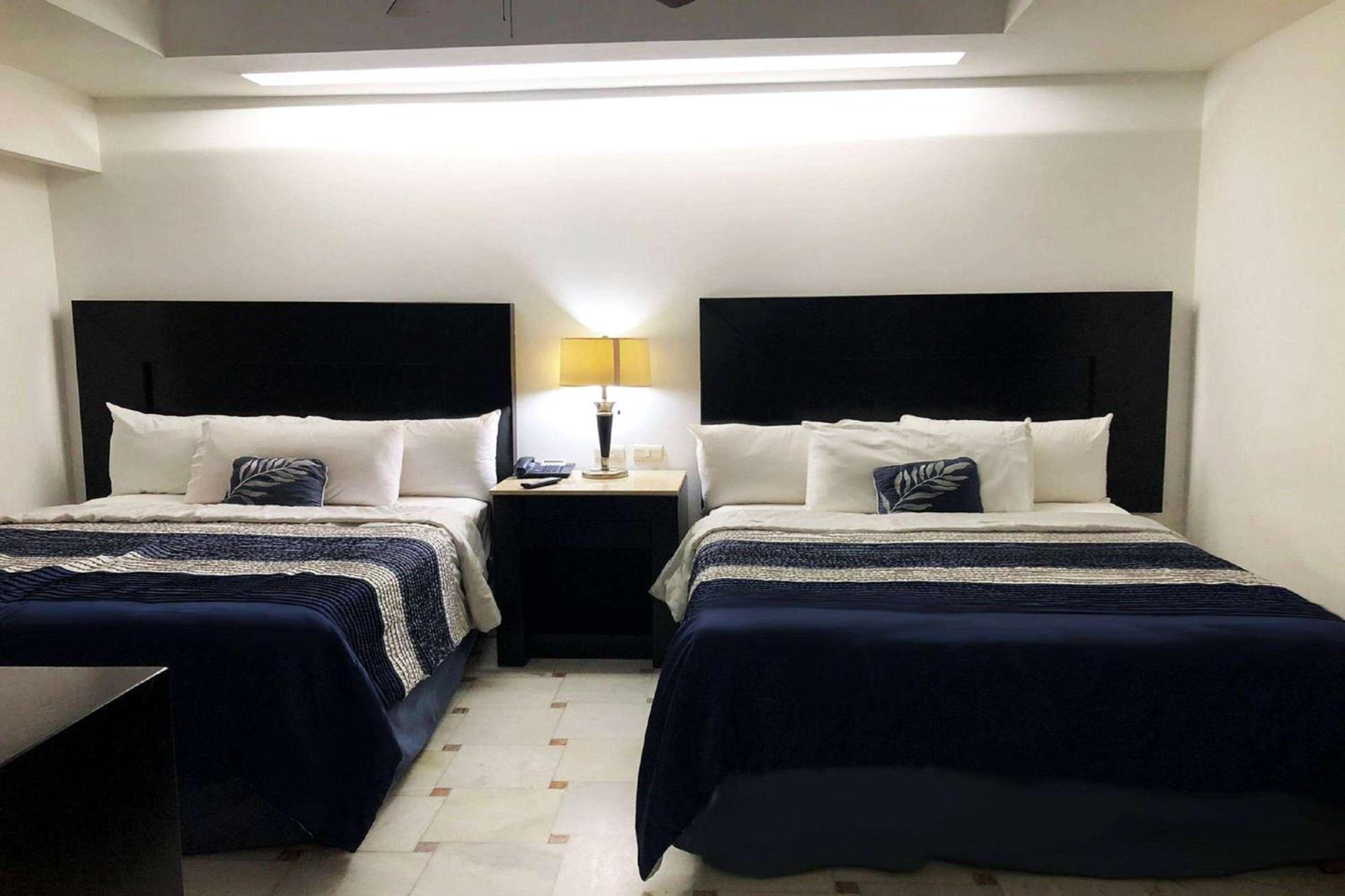 Wyndham Garden Los Mochis Plaza Inn Exteriör bild