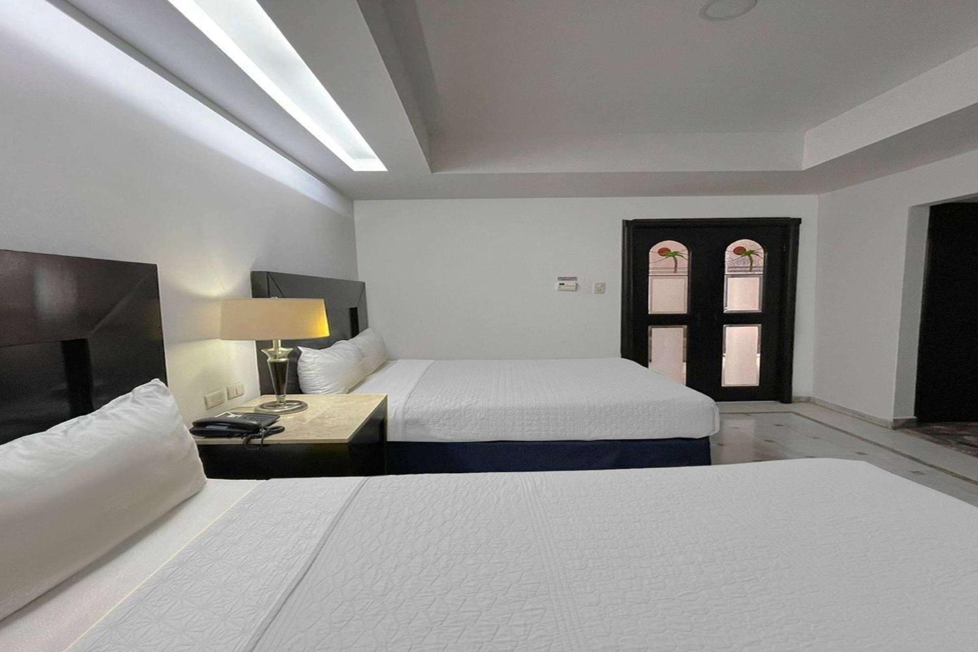 Wyndham Garden Los Mochis Plaza Inn Exteriör bild