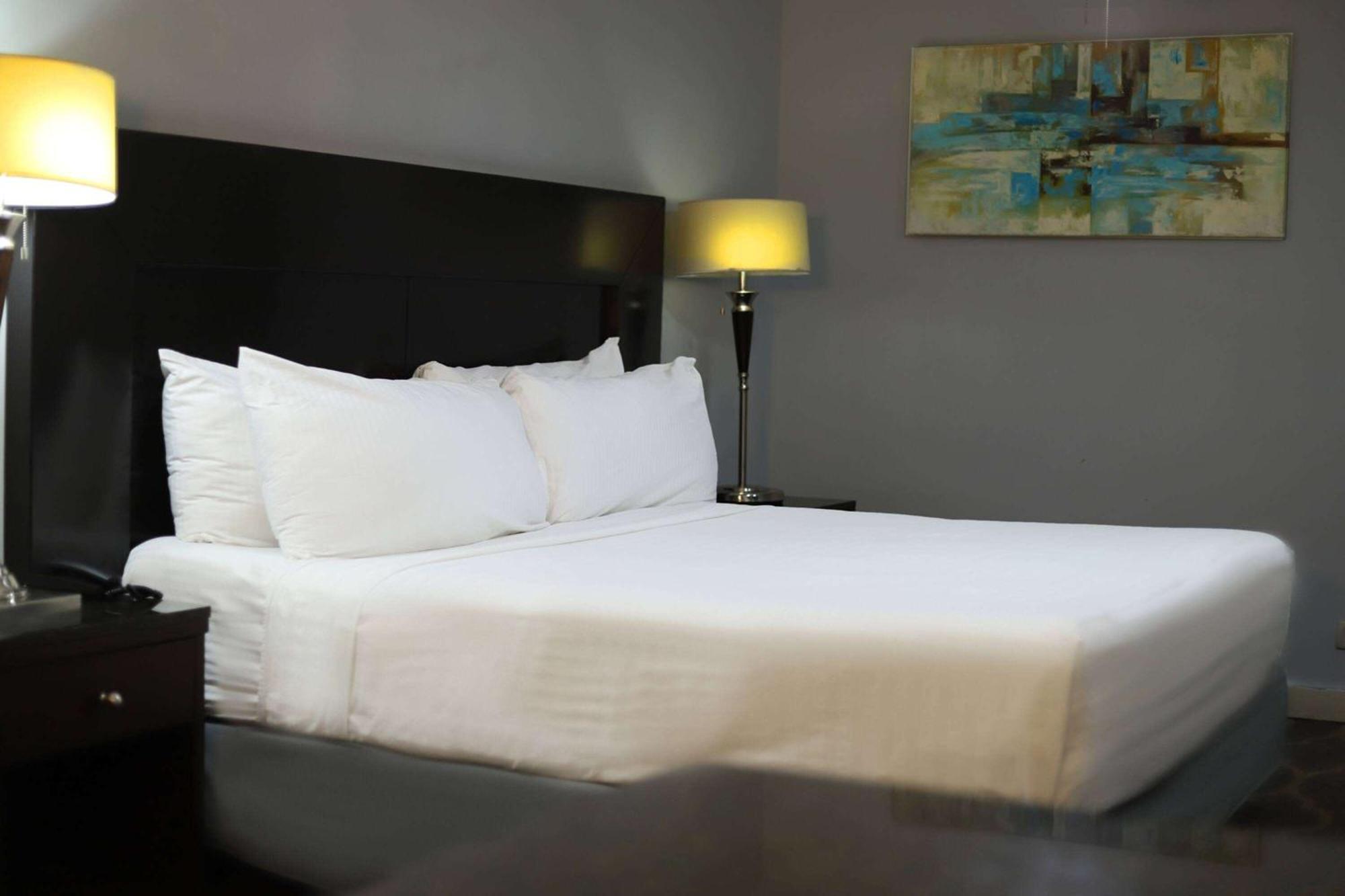 Wyndham Garden Los Mochis Plaza Inn Exteriör bild