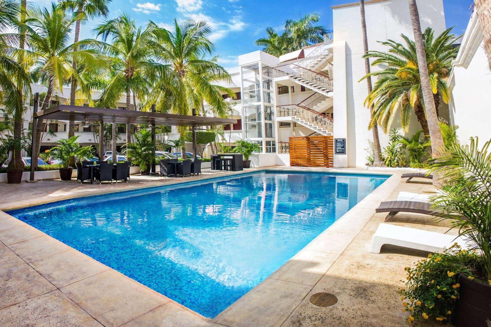 Wyndham Garden Los Mochis Plaza Inn Exteriör bild